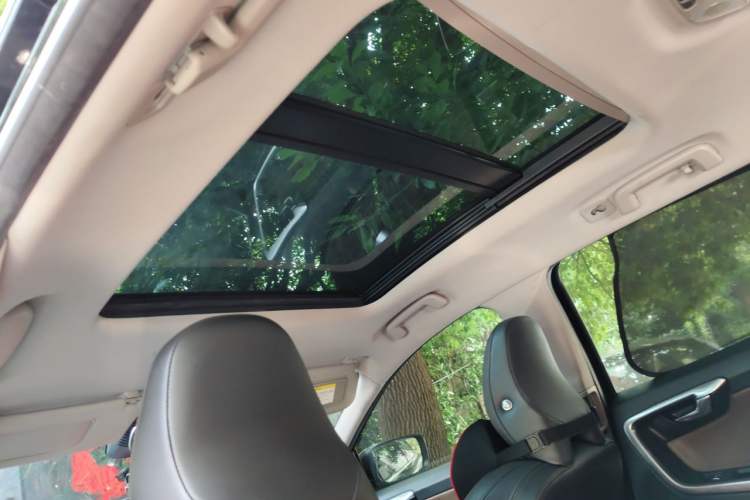 Used Volvo XC60 2016 T5 Smart Version Headliner
