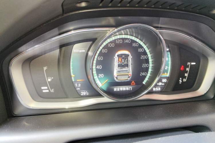 Used Volvo XC60 2016 T5 Smart Version Instrument Cluster