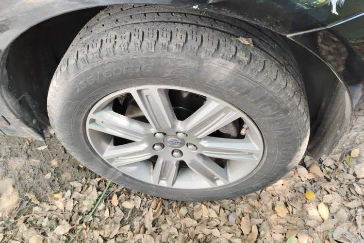 Used Volvo XC60 2016 T5 Smart Version Right Front Wheel Hub