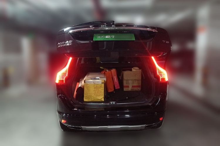 Used Volvo XC60 2016 T5 Smart Version Trunk