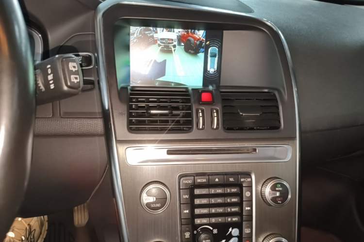 Used Volvo XC60 2016 T5 AWD Zhiyuan Edition Audio And AC Panel