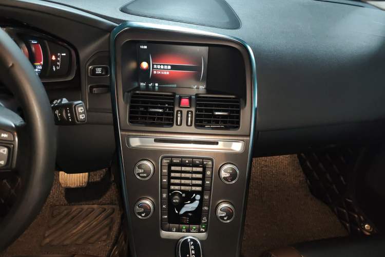 Used Volvo XC60 2016 T5 AWD Zhiyuan Edition Audio And AC Panel