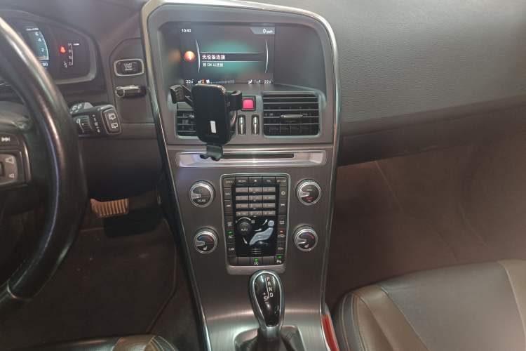Used Volvo XC60 2016 T5 Smart Version Audio And AC Panel