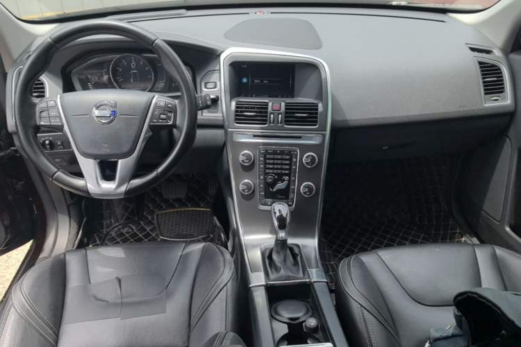 Used Volvo XC60 2016 T5 AWD Zhiyuan Edition Center Console