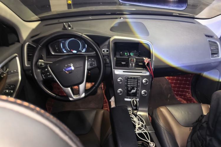 Used Volvo XC60 2016 T5 AWD Zhiyuan Edition Center Console
