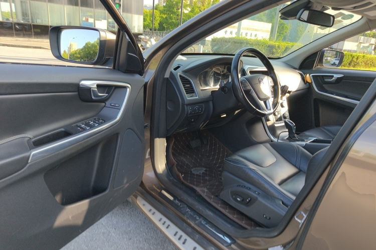 Used Volvo XC60 2016 T5 Smart Version Driver Seat
