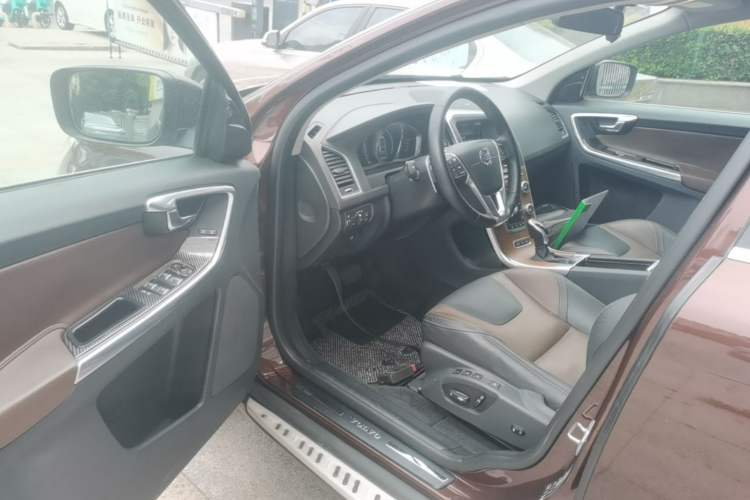 Used Volvo XC60 2016 T6 AWD Zhiyue Edition Driver Seat
