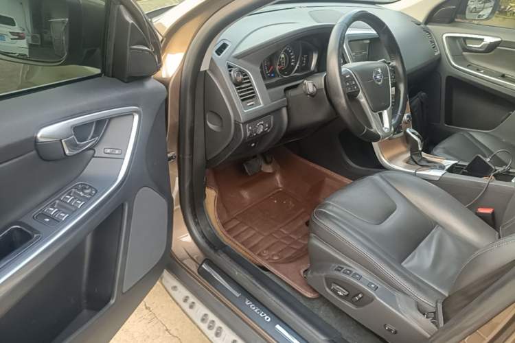 Used Volvo XC60 2016 T5 Smart Upgrade Model Driver Seat