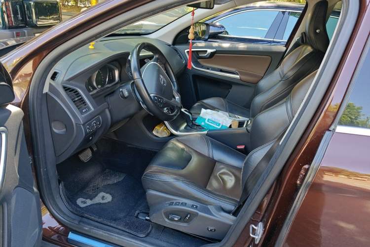 Used Volvo XC60 2016 T5 AWD Smart Drive Edition Driver Seat