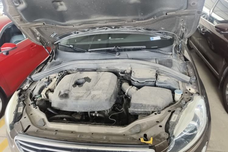 Used Volvo XC60 2016 T5 Smart Version Engine Bay