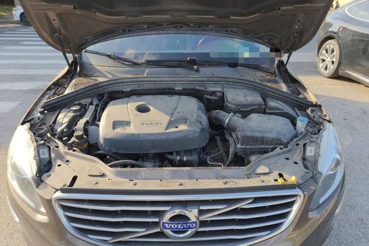 Used Volvo XC60 2016 T5 Smart Version Engine Bay