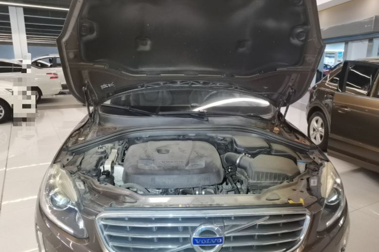 Used Volvo XC60 2016 T5 Smart Version Engine Bay