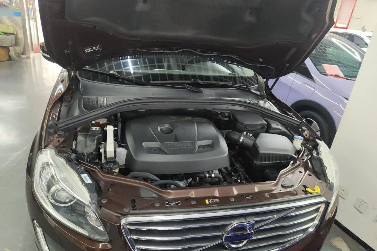 Used Volvo XC60 2016 T5 Smart Upgrade Model Engine Bay