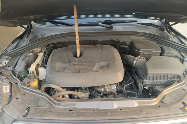 Used Volvo XC60 2016 T5 Smart Upgrade Model Engine Bay