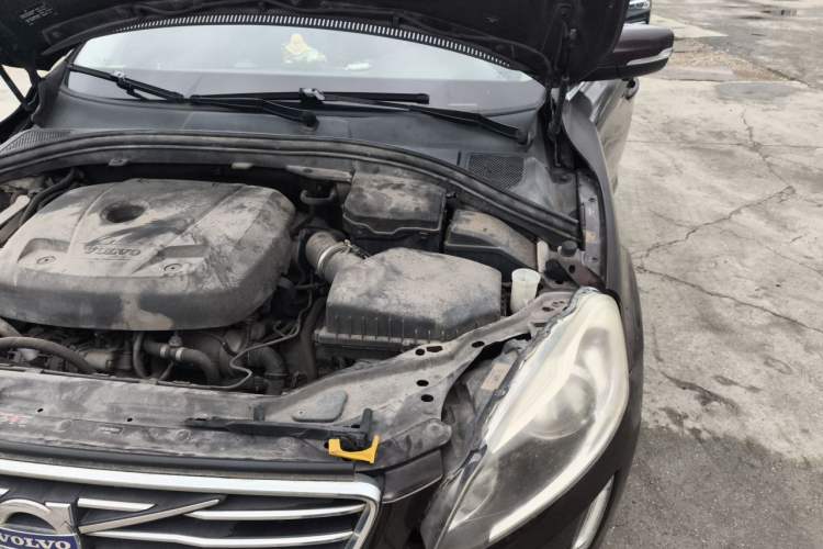 Used Volvo XC60 2016 T5 Smart Drive Edition Engine Bay Left