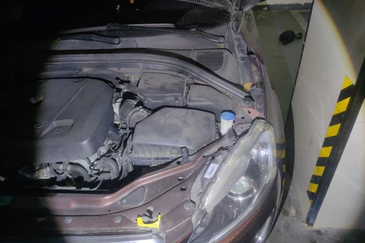 Used Volvo XC60 2016 T5 Smart Version Engine Bay Left