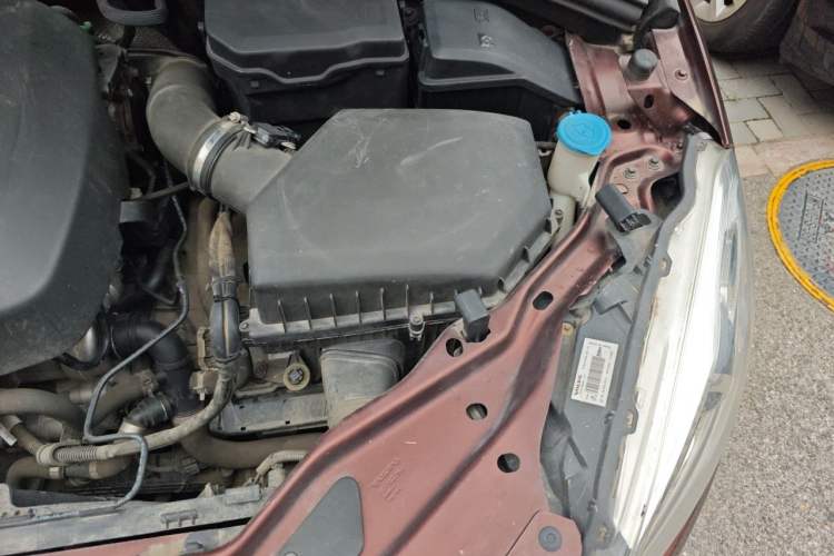 Used Volvo XC60 2016 T5 Smart Version Engine Bay Left