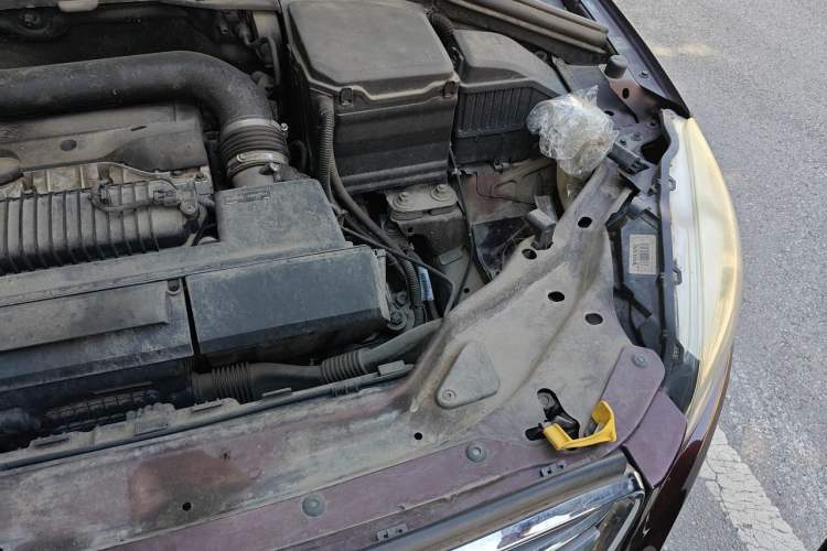 Used Volvo XC60 2016 T5 AWD Smart Drive Edition Engine Bay Left