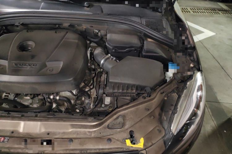 Used Volvo XC60 2016 T5 Smart Version Engine Bay Left