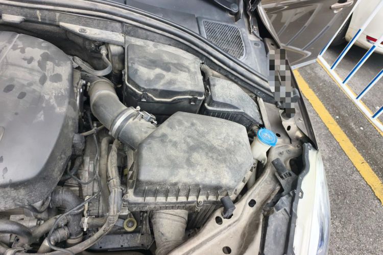 Used Volvo XC60 2016 T5 Smart Version Engine Bay Left