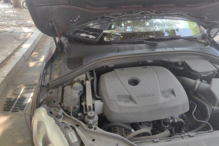 Used Volvo XC60 2016 T5 AWD Smart Drive Edition Engine Bay Right