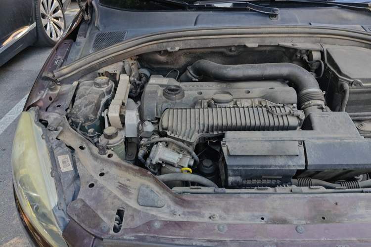 Used Volvo XC60 2016 T5 AWD Smart Drive Edition Engine Bay Right