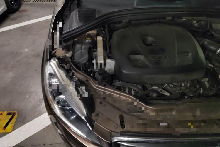 Used Volvo XC60 2016 T5 Smart Version Engine Bay Right