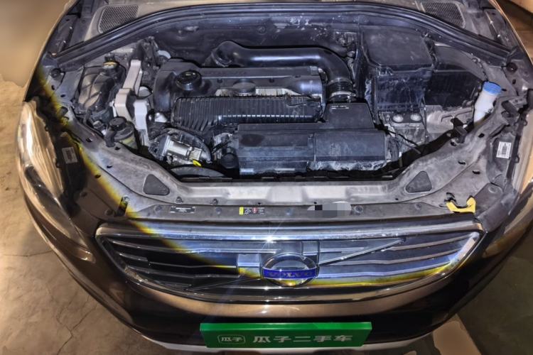 Used Volvo XC60 2016 T5 AWD Zhiyuan Edition Engine Bay