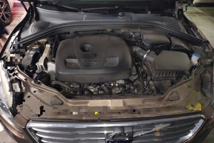 Used Volvo XC60 2016 T5 Smart Version Engine Bay