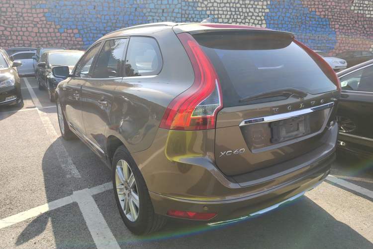 Used Volvo XC60 2016 T5 AWD Zhiyuan Edition Exterior 2