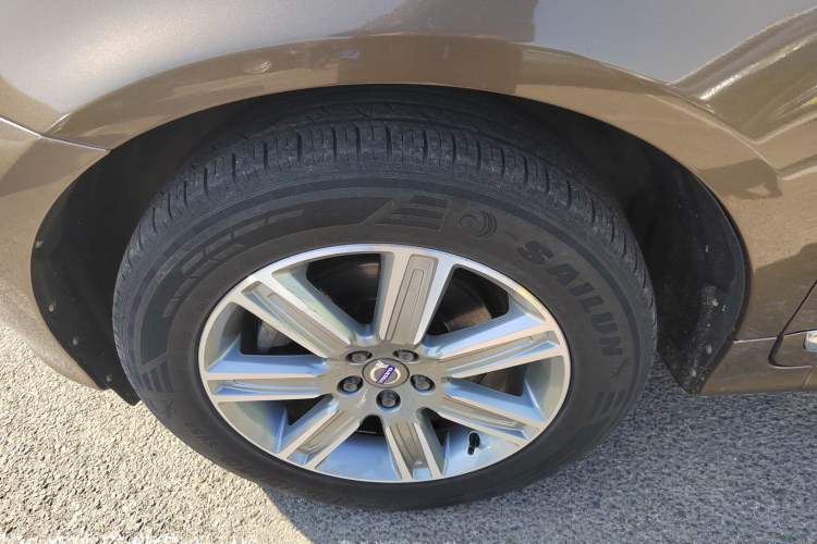Used Volvo XC60 2016 T5 AWD Zhiyuan Edition Exterior 4