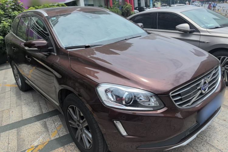 Used Volvo XC60 2016 T5 AWD Zhiyuan Edition Front Right 45 Deg