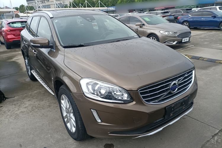 Used Volvo XC60 2016 T5 Smart Drive Edition Front Right 45 Deg