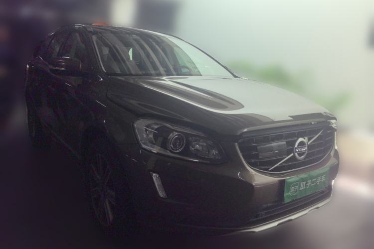 Used Volvo XC60 2016 T5 Smart Version Front Right 45 Deg