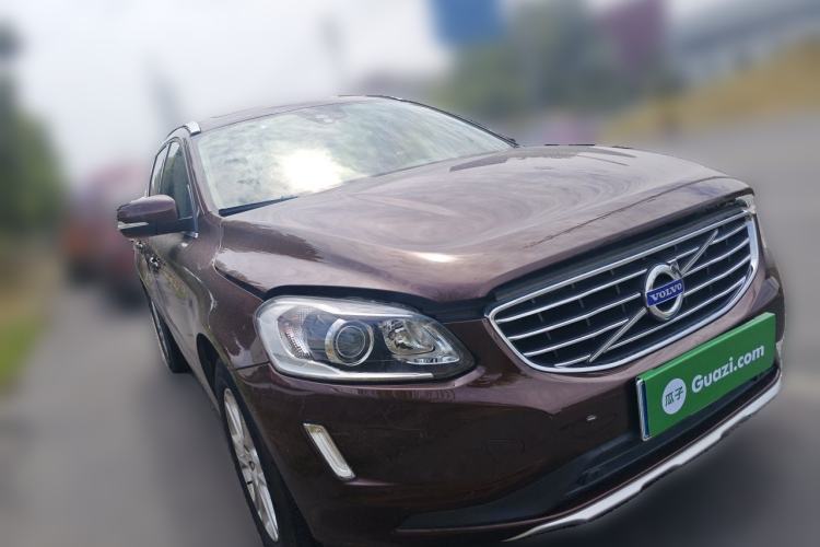 Used Volvo XC60 2016 T5 Smart Upgrade Model Front Right 45 Deg
