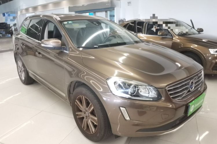Used Volvo XC60 2016 T5 Smart Version Front Right 45 Deg
