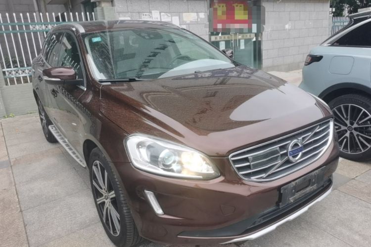 Used Volvo XC60 2016 T6 AWD Zhiyue Edition Front Right 45 Deg