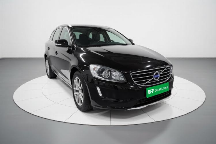 Used Volvo XC60 2016 T5 Smart Upgrade Model Front Right 45 Deg