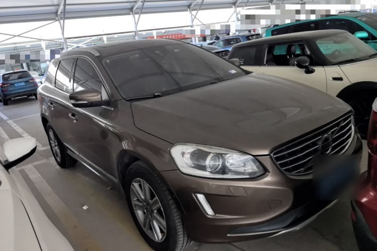 Used Volvo XC60 2016 T5 Smart Version Front Right 45 Deg