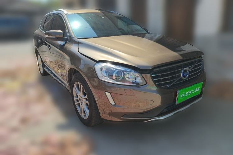 Used Volvo XC60 2016 T5 Smart Upgrade Model Front Right 45 Deg
