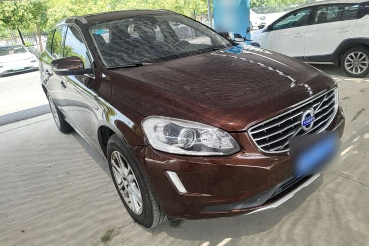 Used Volvo XC60 2016 T5 Smart Upgrade Model Front Right 45 Deg