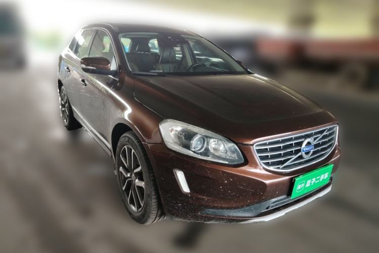 Used Volvo XC60 2016 T5 AWD Smart Drive Edition Front Right 45 Deg