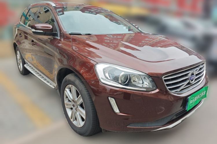 Used Volvo XC60 2016 T5 Smart Version Front Right 45 Deg