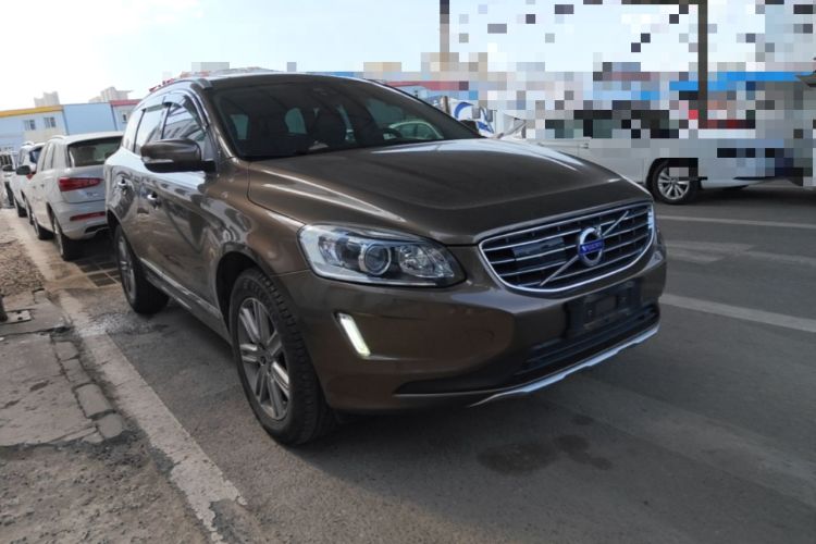 Used Volvo XC60 2016 T5 AWD Zhiyuan Edition Front Right 45 Deg