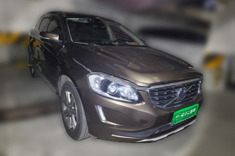 Used Volvo XC60 2016 T5 Smart Version Front Right 45 Deg