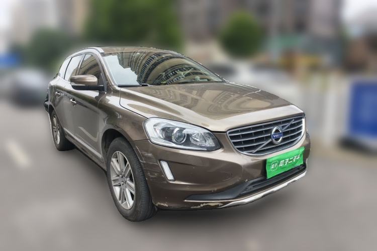 Used Volvo XC60 2016 T5 Smart Version Front Right 45 Deg