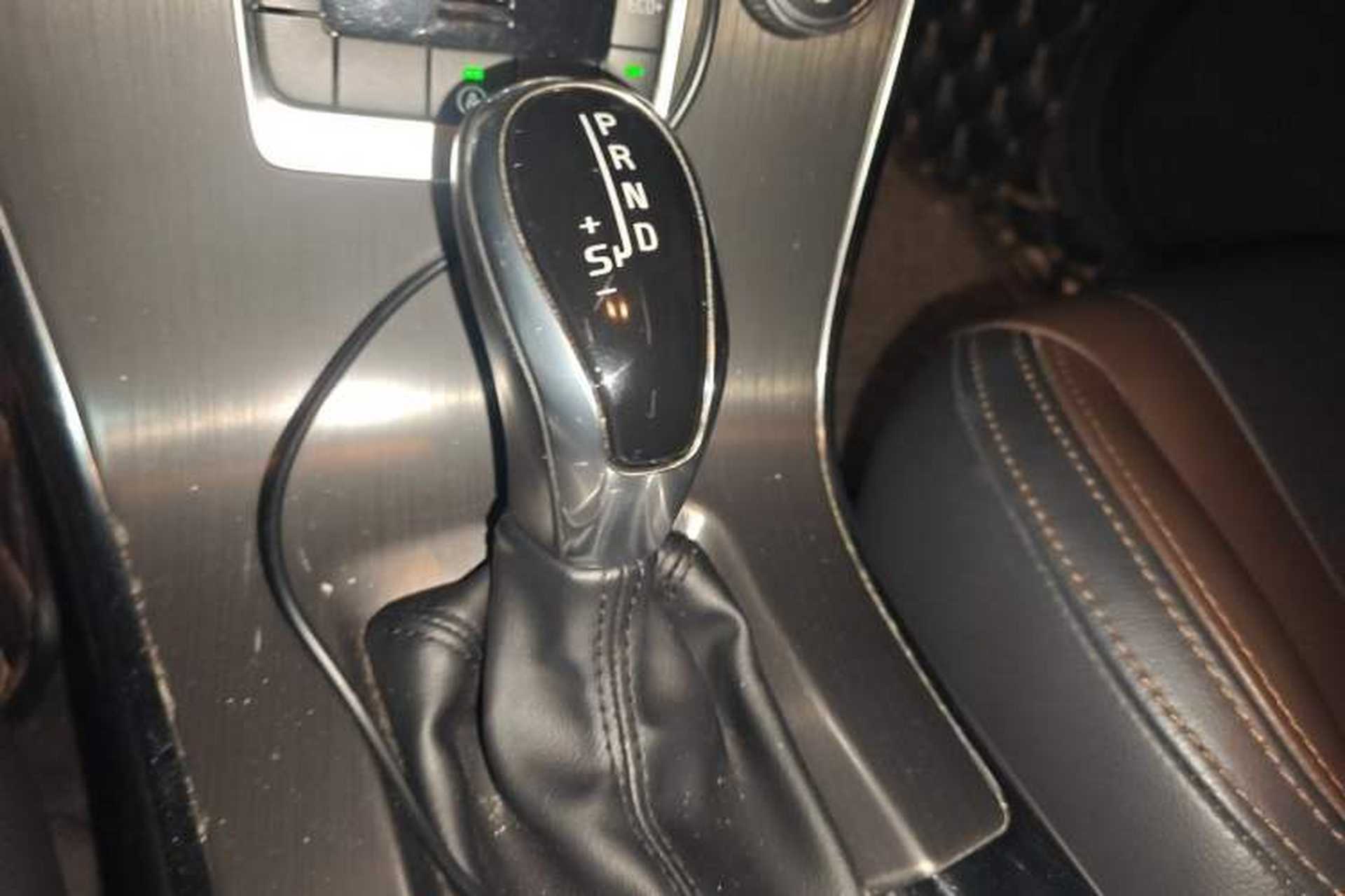 Used Volvo XC60 2016 T5 Smart Version Gear Lever