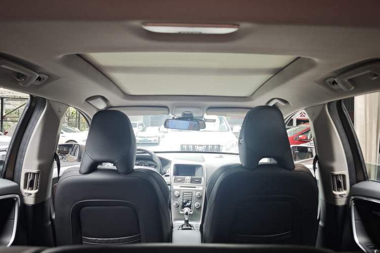 Used Volvo XC60 2016 T5 Smart Version Headliner