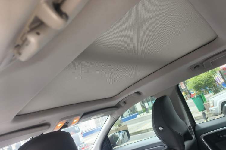 Used Volvo XC60 2016 T5 Smart Version Headliner