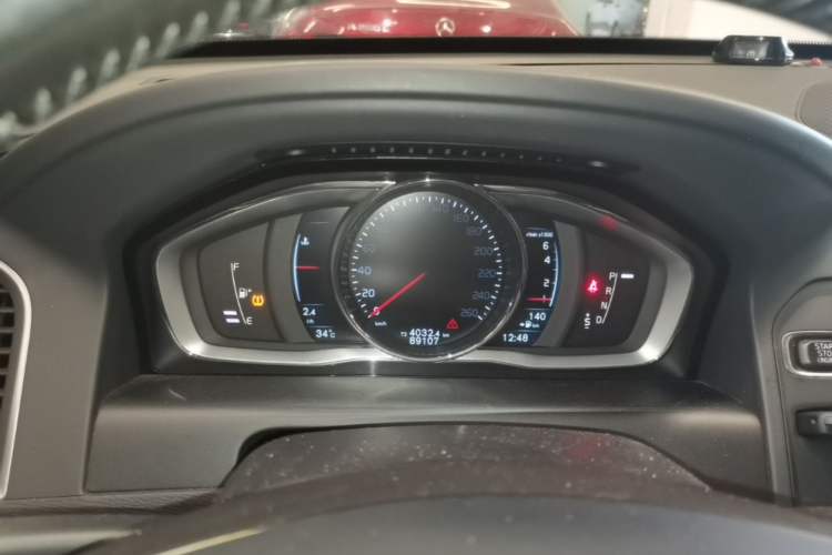Used Volvo XC60 2016 T5 Smart Version Instrument Cluster